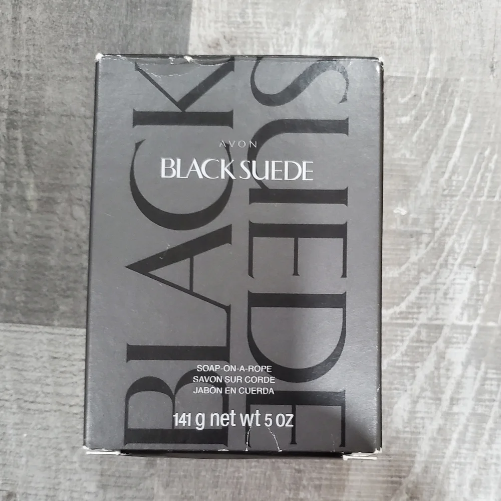 Avon Black suede soap on a rope 5 Oz